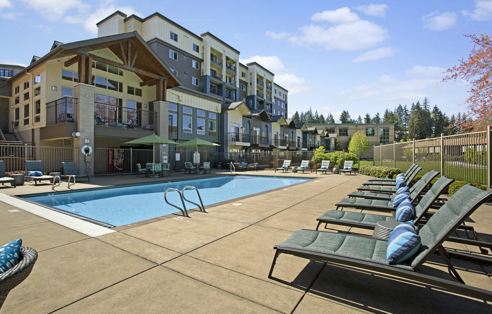Echo Lake Apartment Homes Apartments in Shoreline, WA